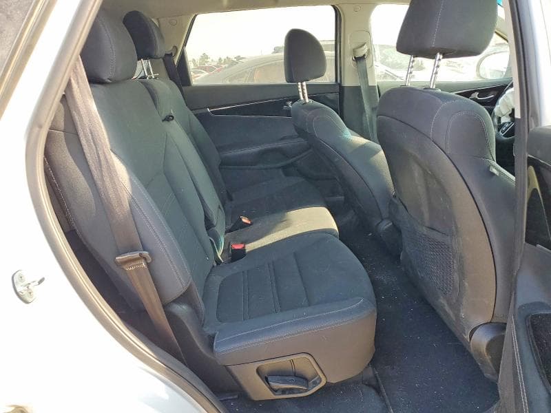 2019 KIA SORENTO L 11