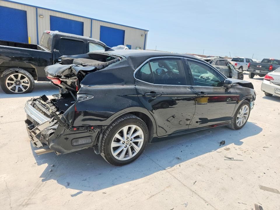 2023 TOYOTA CAMRY LE 3