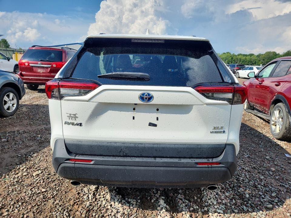 2021 TOYOTA RAV4 XLE 6