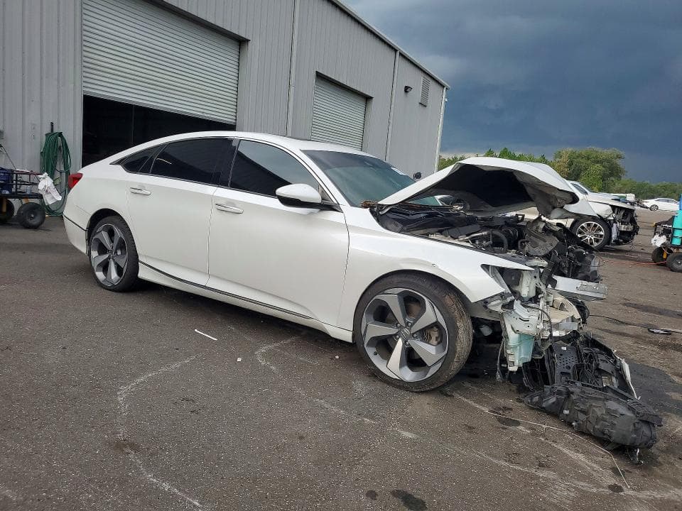 2020 HONDA ACCORD TOURING 4