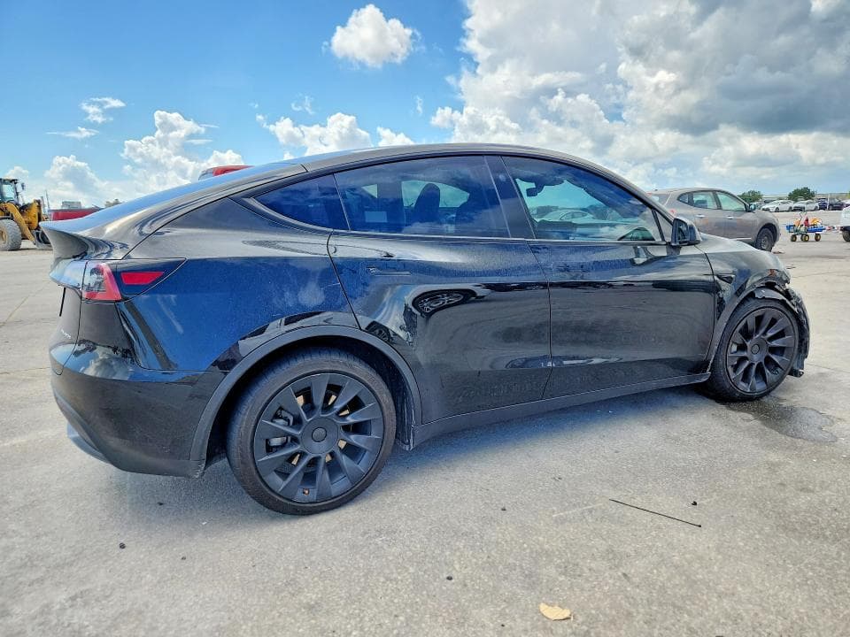 2023 TESLA MODEL Y 3
