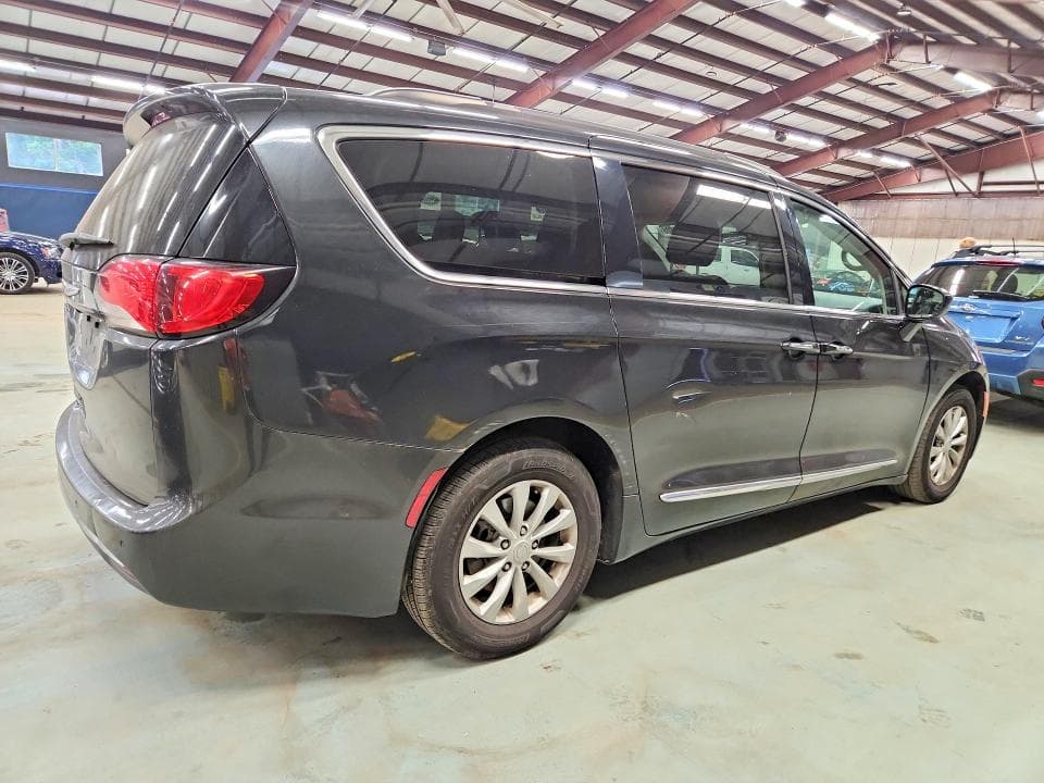 2017 CHRYSLER PACIFICA 3