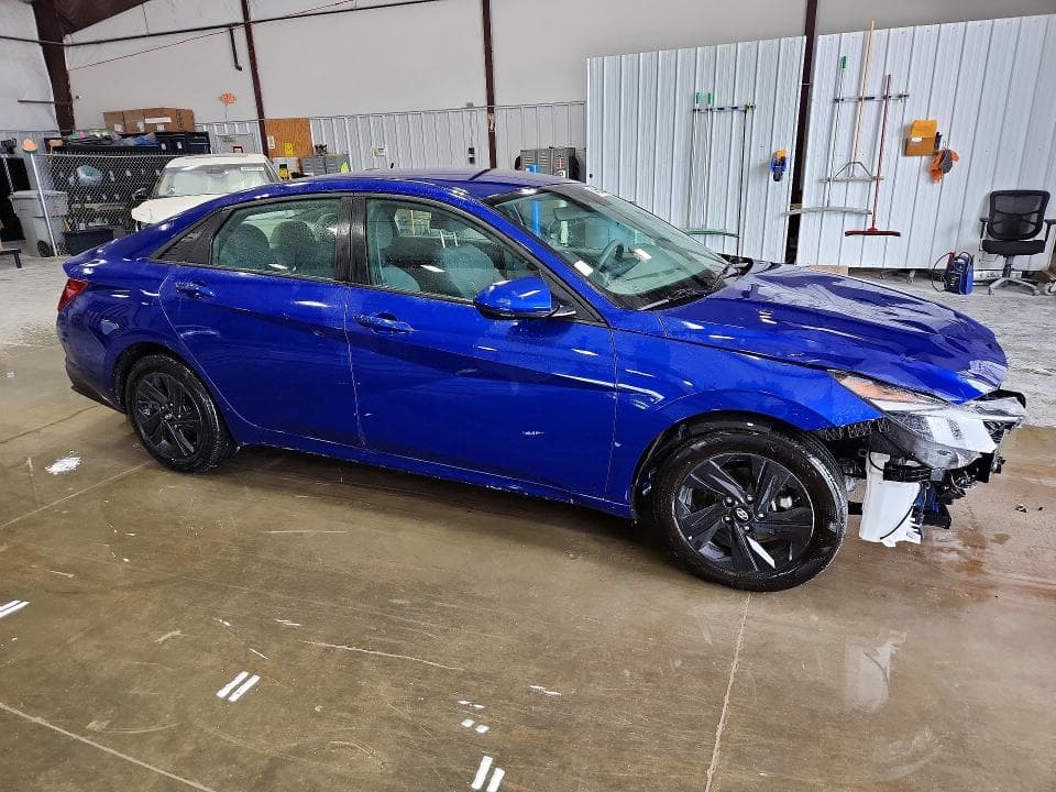 2021 HYUNDAI ELANTRA SEL 4