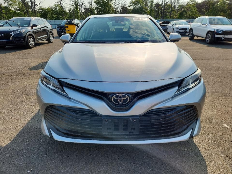2020 TOYOTA CAMRY LE 5