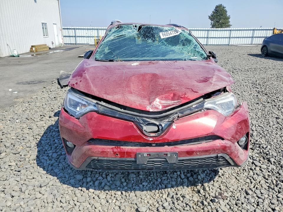 2018 TOYOTA RAV4 HV SE 5