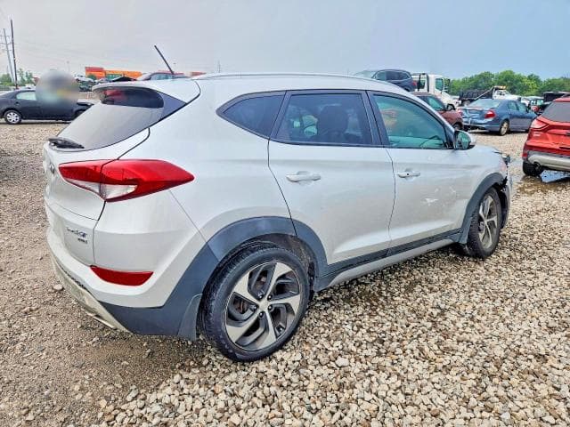 2017 HYUNDAI TUCSON SPORT 3