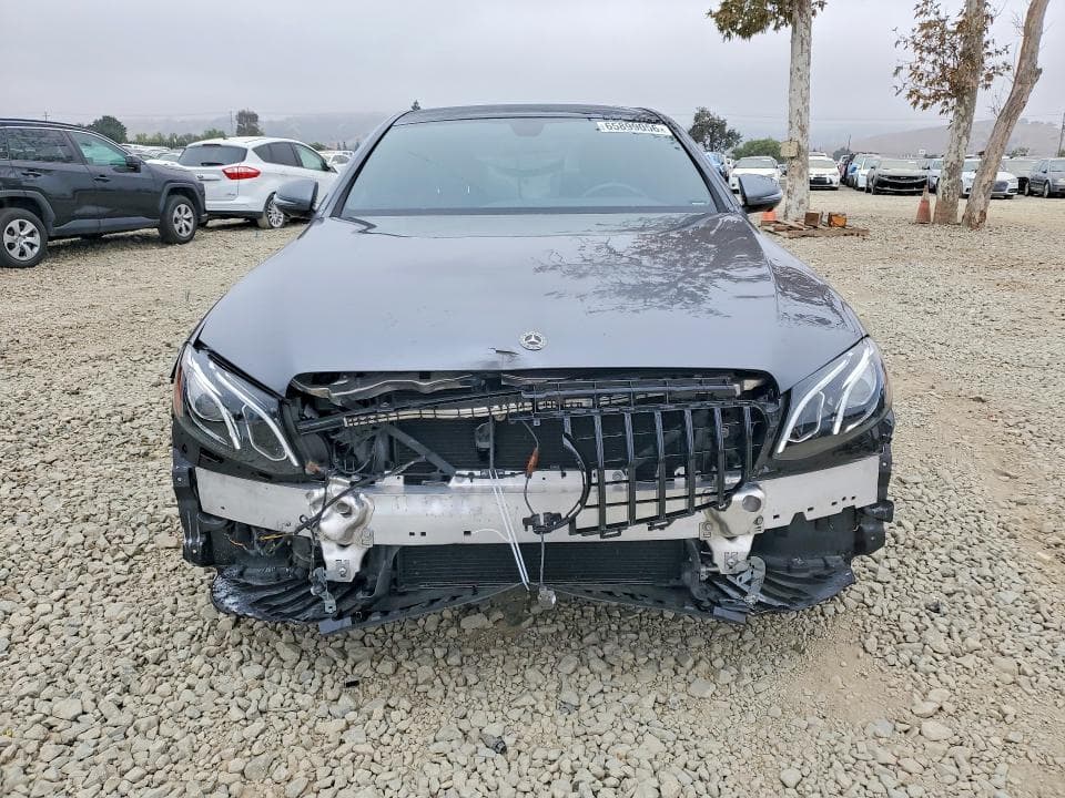 2019 MERCEDES-BENZ E 300 5