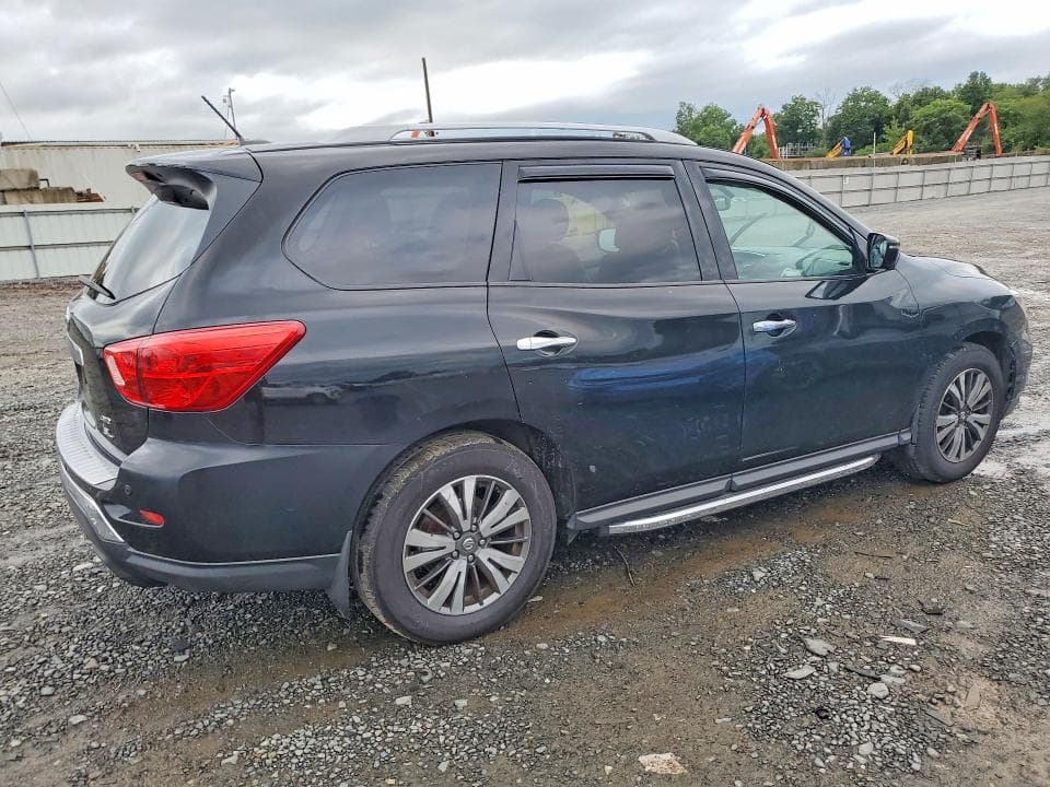 2017 NISSAN PATHFINDER SL 3