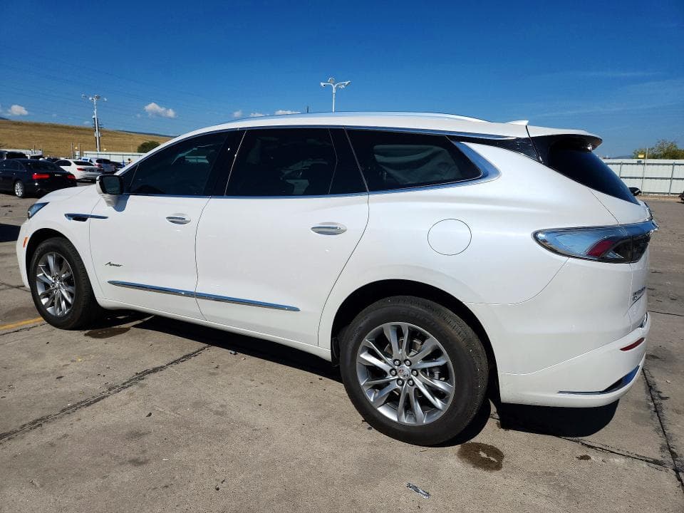 2023 BUICK ENCLAVE AVENIR 2