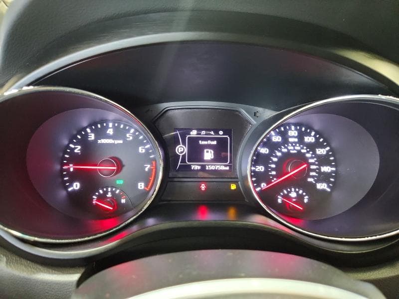 2017 KIA SEDONA LX 9