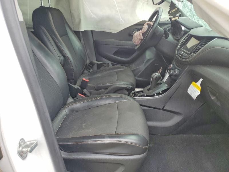 2019 CHEVROLET TRAX 1LT 7