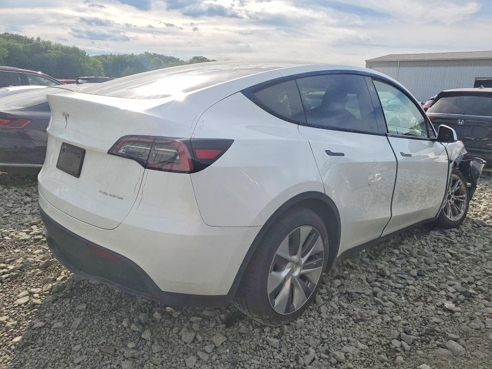 2023 TESLA MODEL Y 3