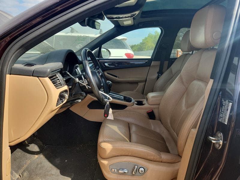 2023 PORSCHE MACAN BASE 7