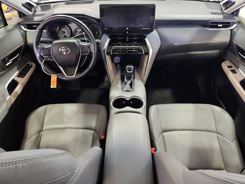 2021 TOYOTA VENZA LIMITED 8