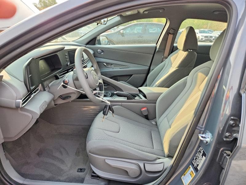 2026 HYUNDAI ELANTRA SE 7