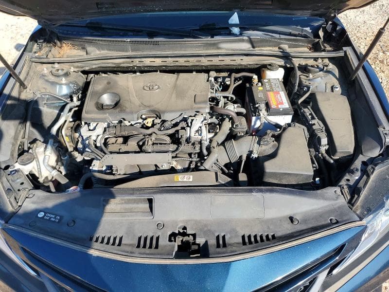 2019 TOYOTA CAMRY SE 11