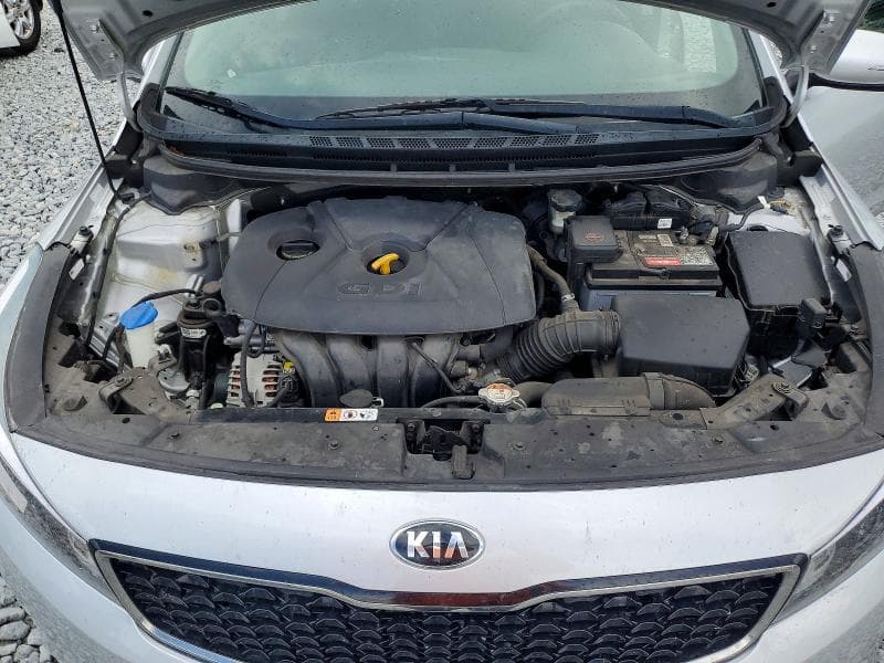 2017 KIA FORTE5 LX 11
