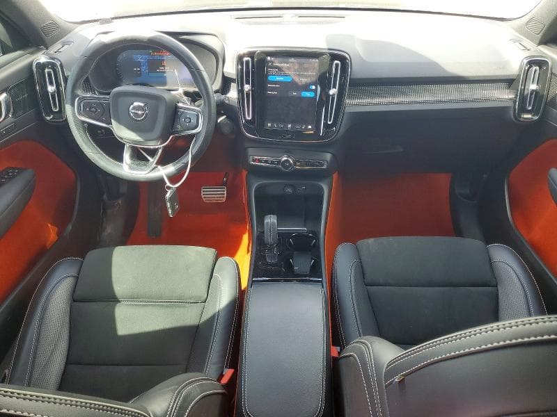2021 VOLVO XC40 RECHARGE 8