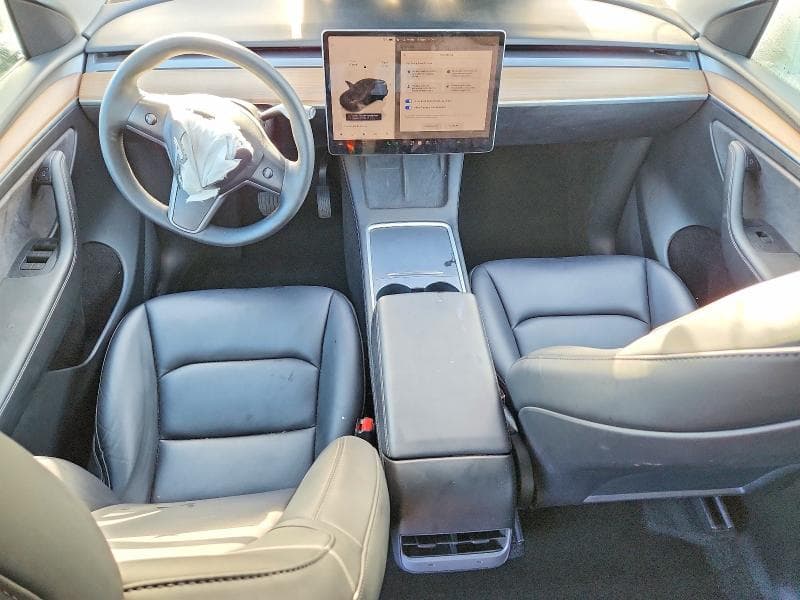 2023 TESLA MODEL Y 8
