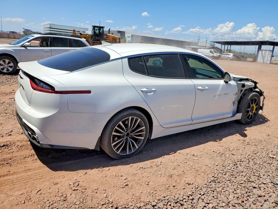 2019 KIA STINGER BASE 3