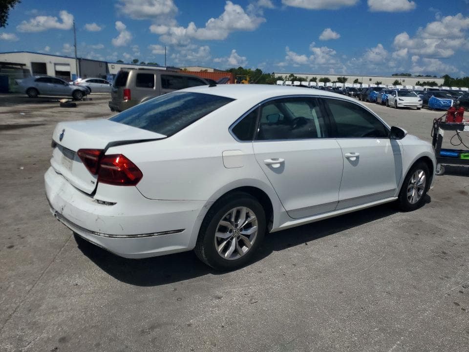 2017 VOLKSWAGEN PASSAT S 3