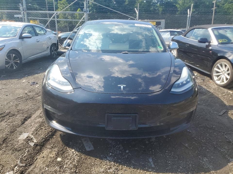 2018 TESLA MODEL 3 5
