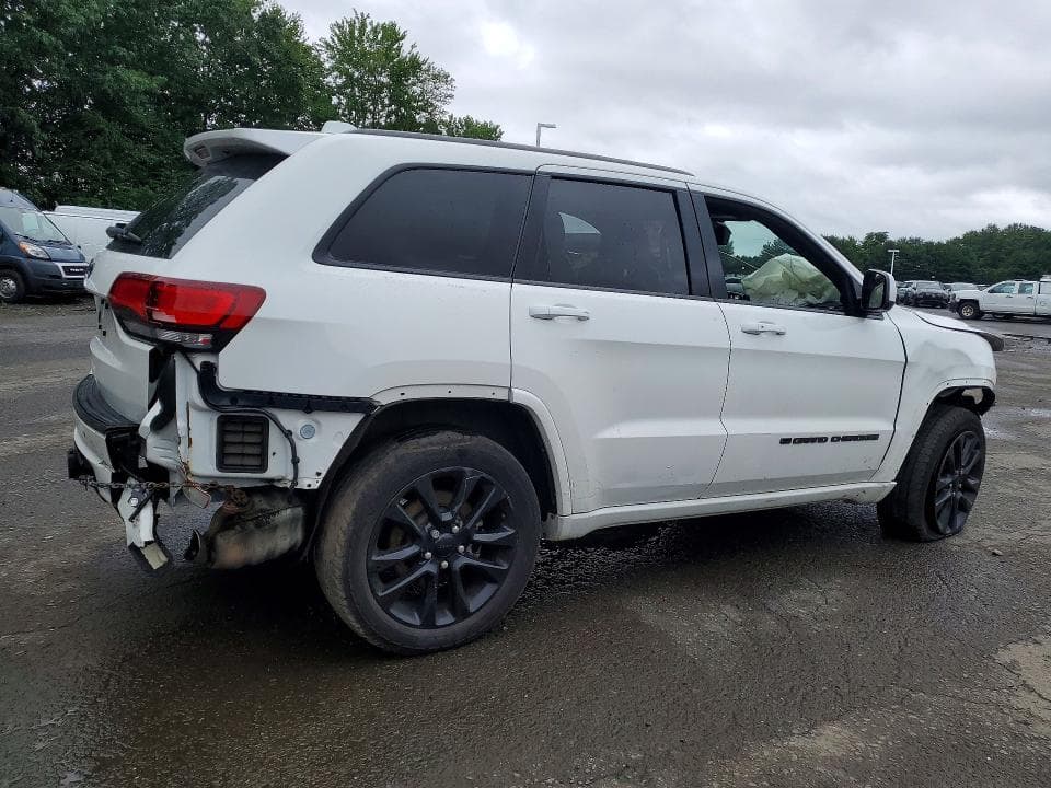 2022 JEEP GRAND CHEROKEE LAREDO E 3