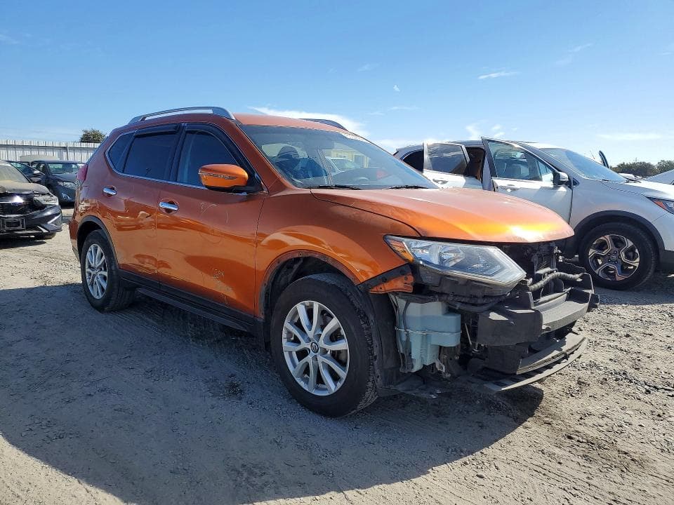 2017 NISSAN ROGUE SV 4