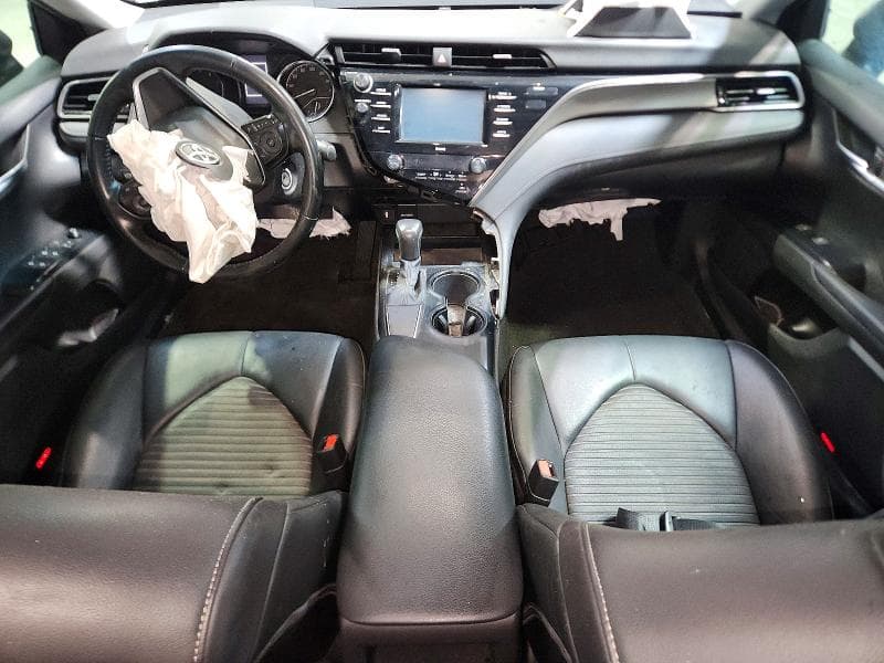 2020 TOYOTA CAMRY SE 8