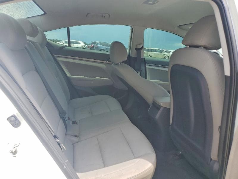2017 HYUNDAI ELANTRA SE 10