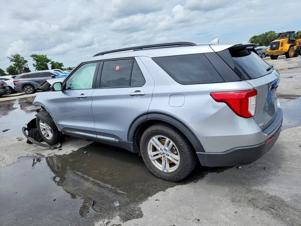 2020 FORD EXPLORER XLT 2