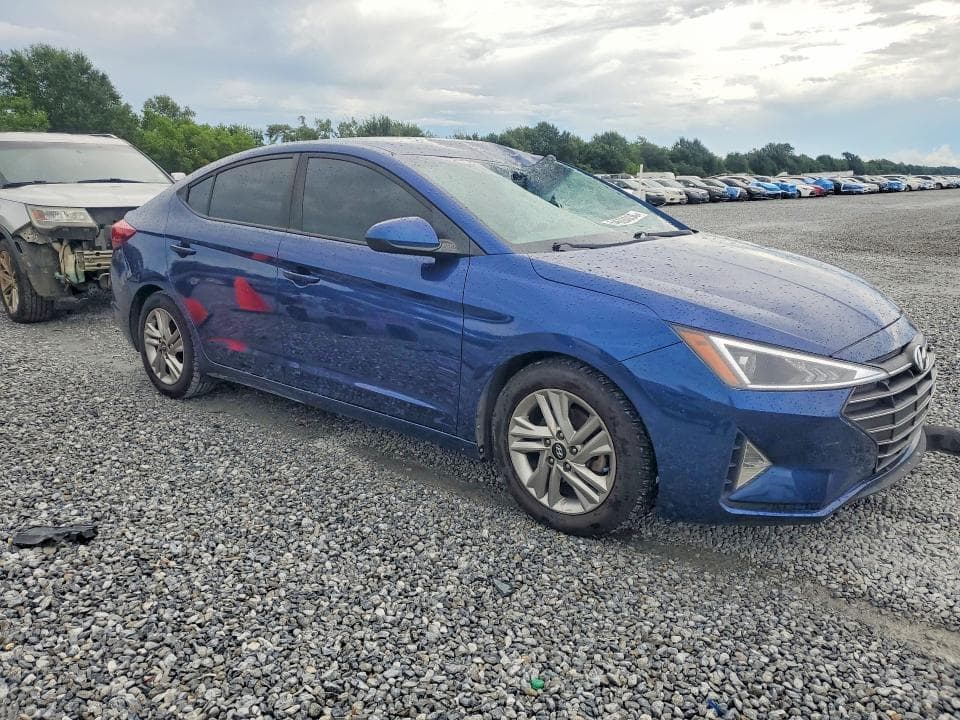 2020 HYUNDAI ELANTRA SEL 4
