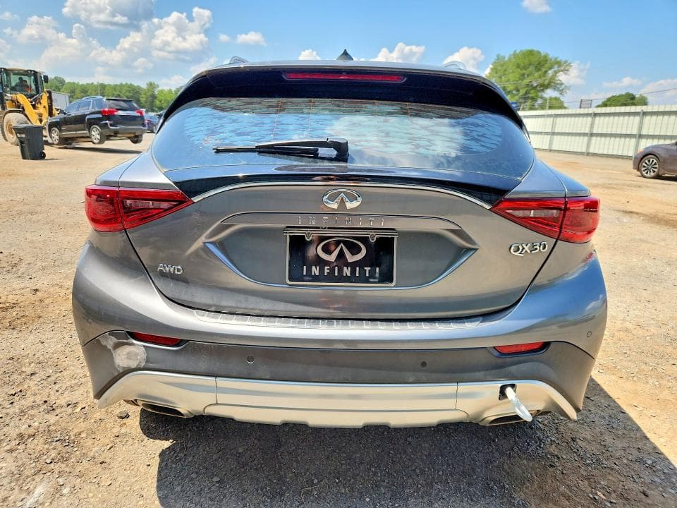 2017 INFINITI QX30 PREMIUM 6