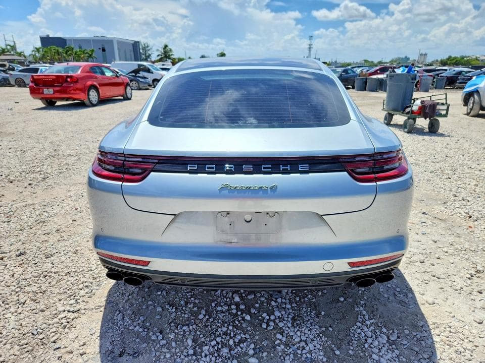 2020 PORSCHE PANAMERA 4 E-HYBRID 6