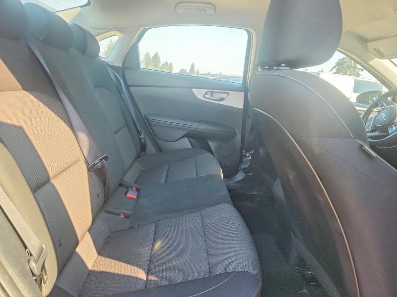 2022 KIA FORTE FE 10