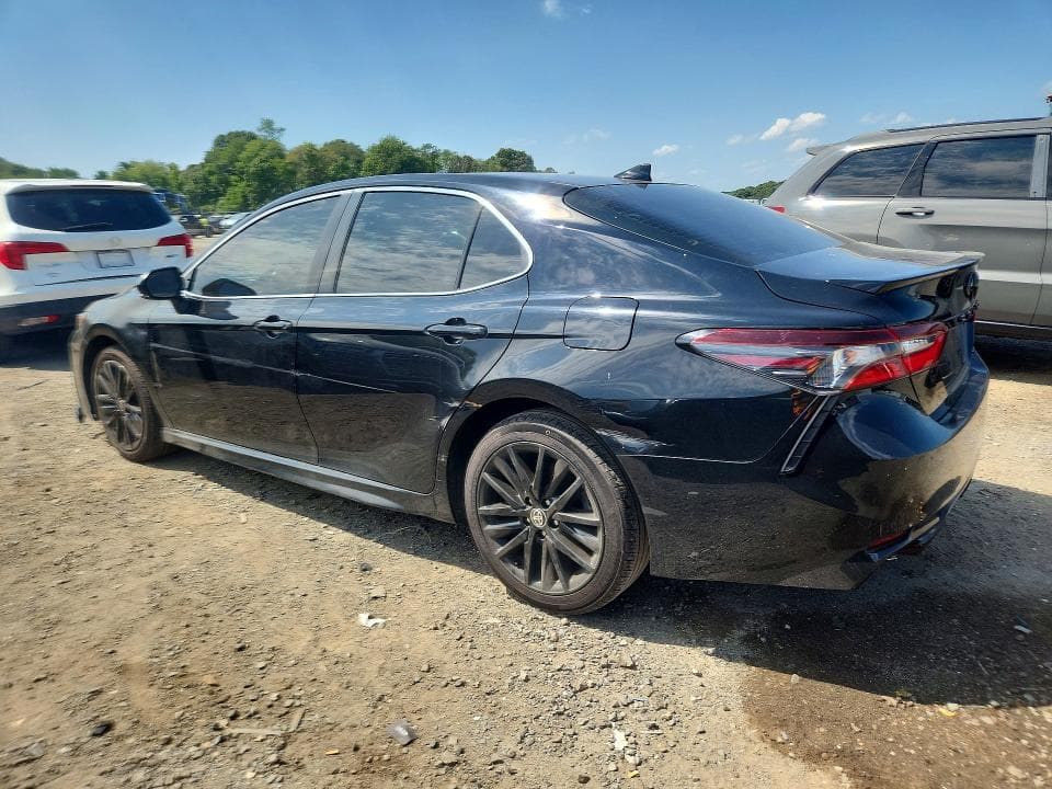 2022 TOYOTA CAMRY SE 2
