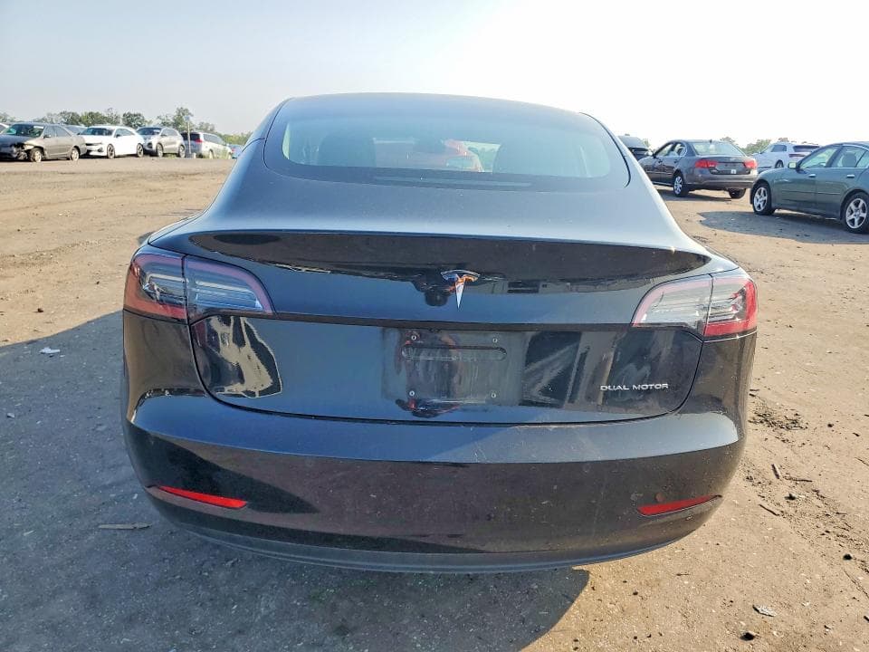 2018 TESLA MODEL 3 6
