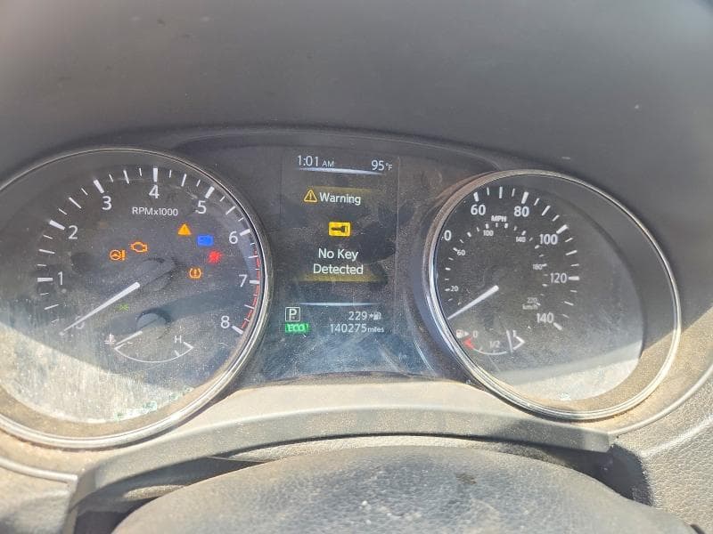 2017 NISSAN ROGUE SV 9
