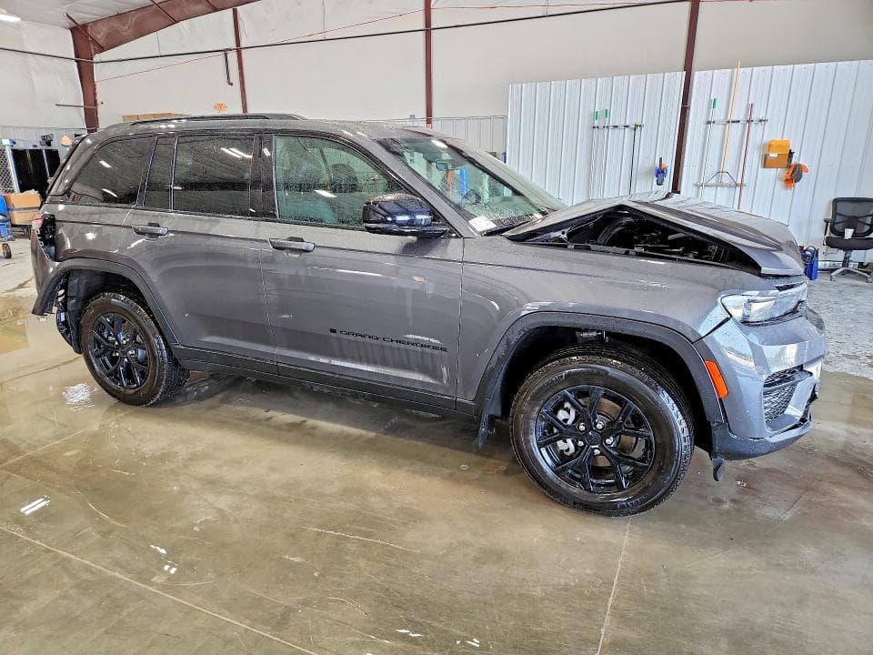 2025 JEEP GRAND CHEROKEE LAREDO 4