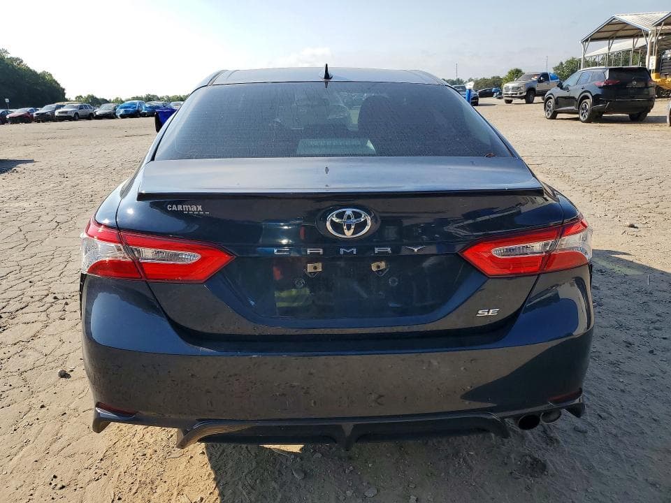 2020 TOYOTA CAMRY SE 6