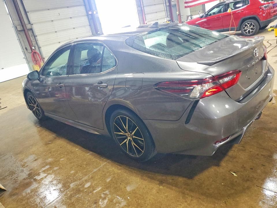 2021 TOYOTA CAMRY SE 2