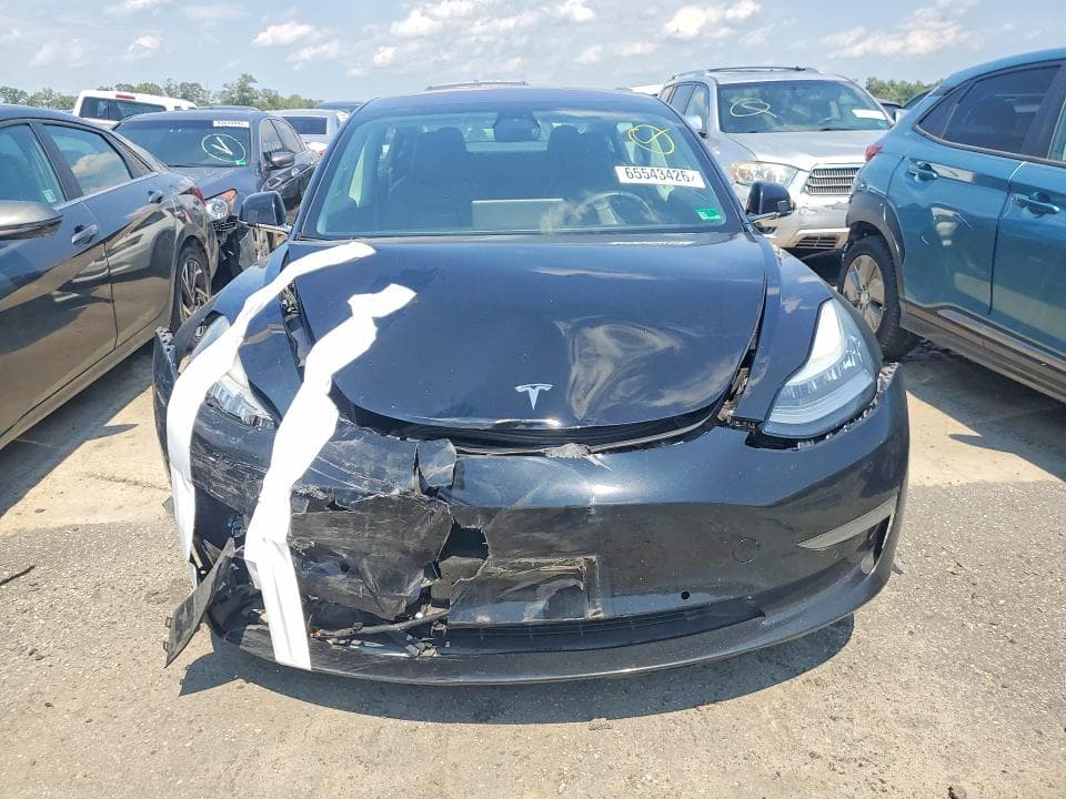 2018 TESLA MODEL 3 5