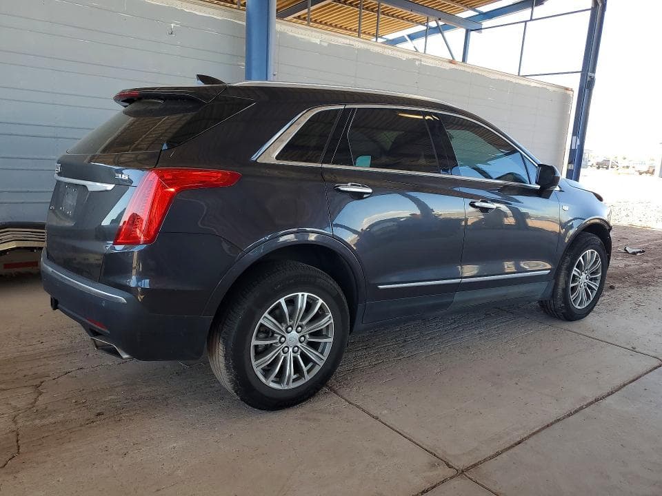 2017 CADILLAC XT5 LUXURY 3