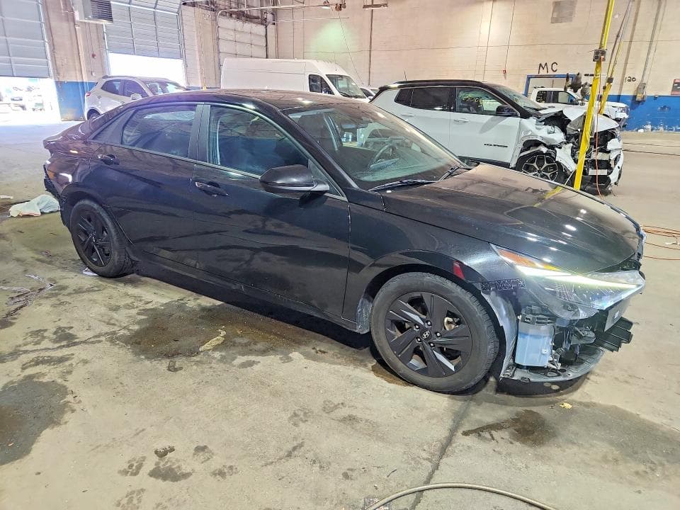 2023 HYUNDAI ELANTRA SEL 4