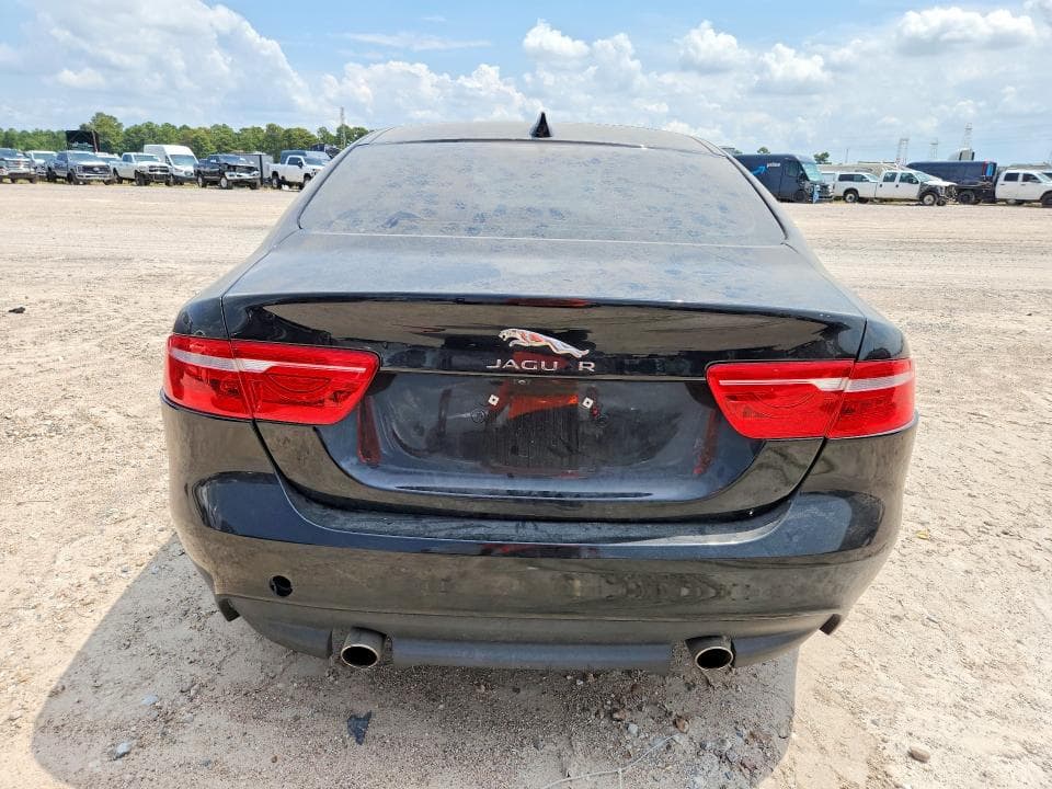2017 JAGUAR XE PREMIUM 6