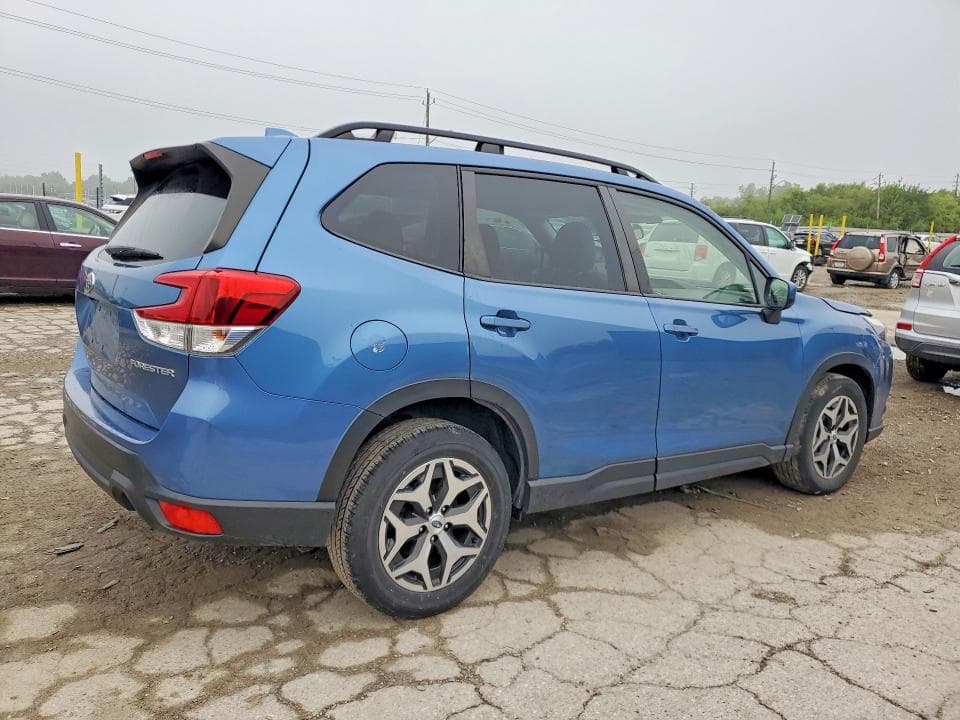2023 SUBARU FORESTER PREMIUM 3