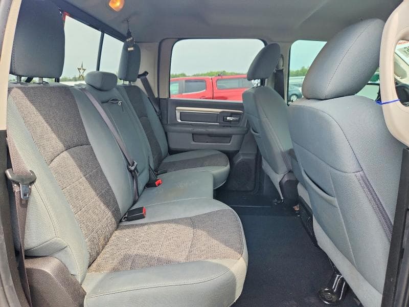 2019 RAM 1500 CLASSIC SLT 10