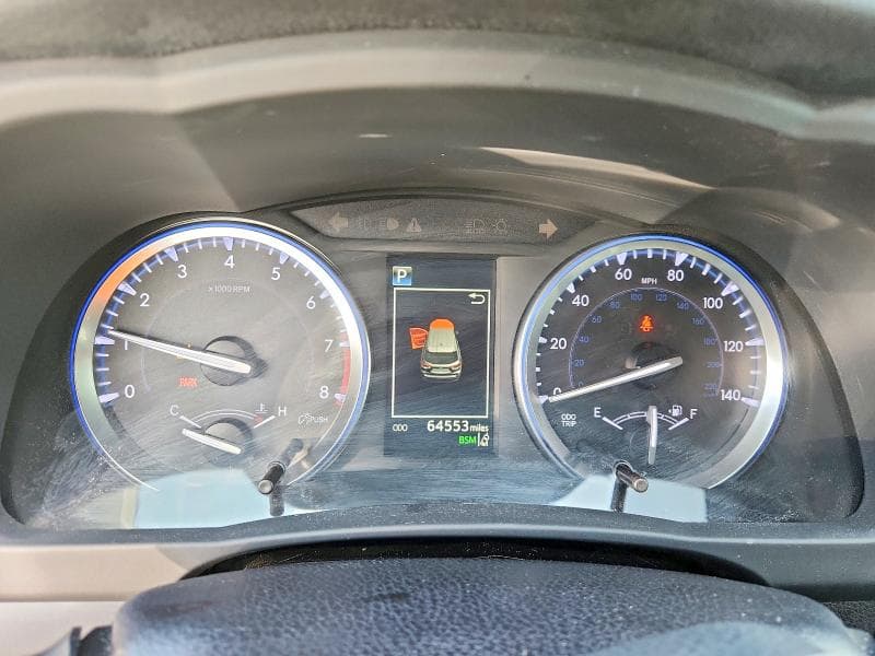 2018 TOYOTA HIGHLANDER SE 9