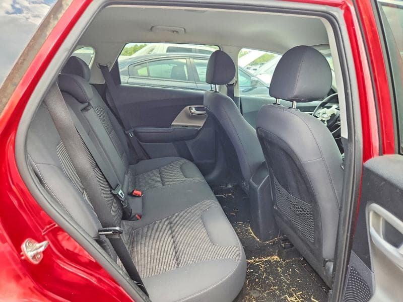 2018 KIA NIRO LX 11