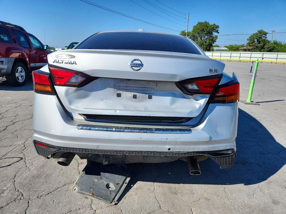 2022 NISSAN ALTIMA SR 6